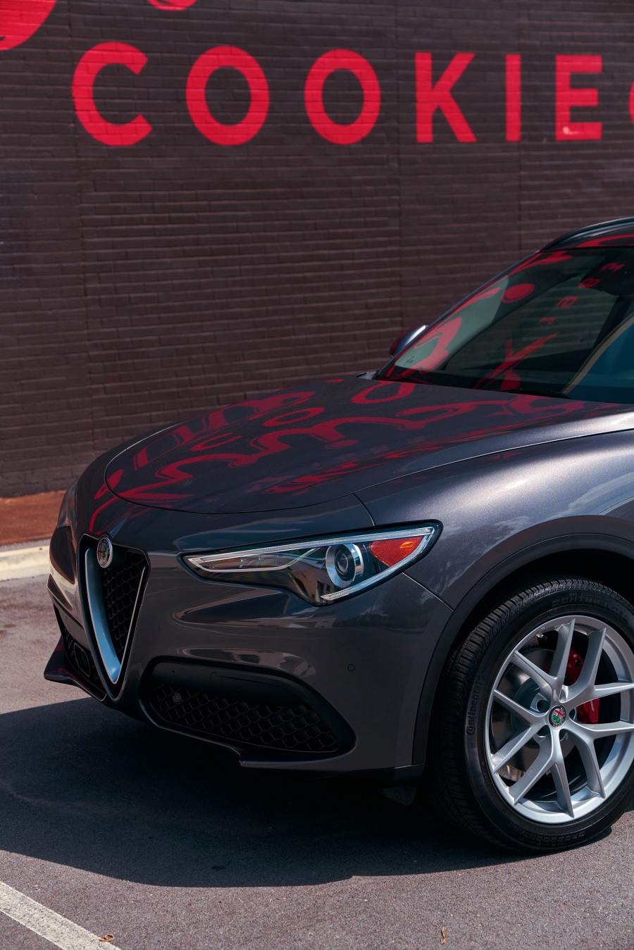Детали экстерьера Alfa Romeo Stelvio Ti Sport (949) 2017 года  (NA) (фото 31 из 39)